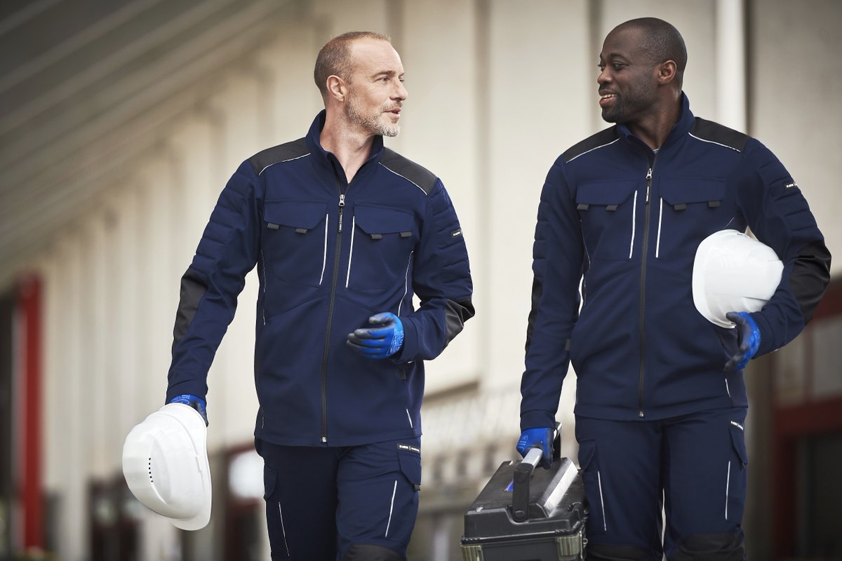 Warm in de winter, koel in de zomer: #Mewa Peak past zich perfect aan de seizoenen aan! De thermoregulerende eigenschappen van deze slimme #workwear collectie helpen bij het behoud van een optimale lichaamstemperatuur. #mewatm #werkkleding