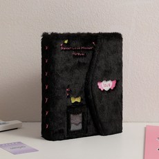 crybabyleanna's tweet photo. I just received Merch and Photocards for Riley from xarantharax via Throne. Thank you! https://t.co/GjhI75PtQM #Wishlist #Throne https://t.co/QOo18Jh1mD