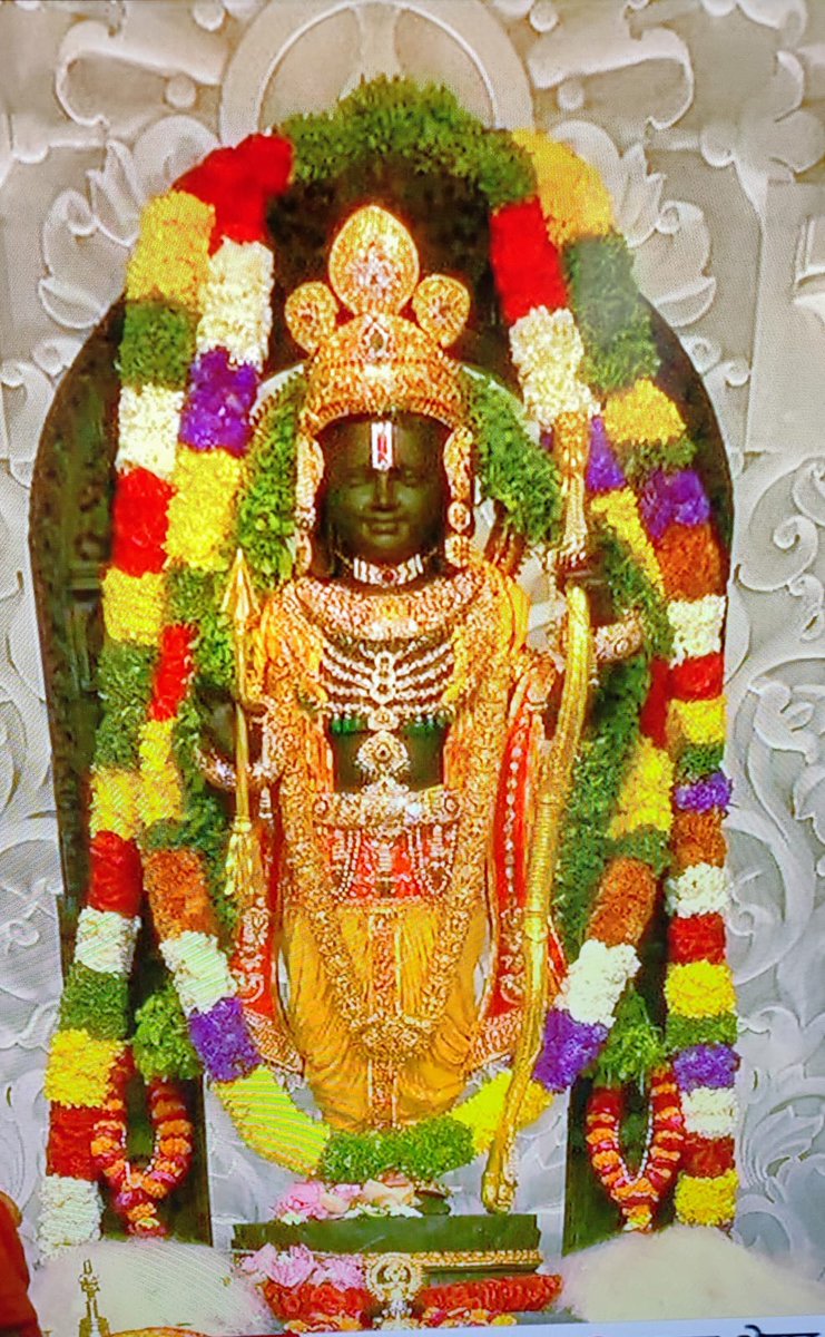 EquipmentsRs's tweet photo. *भावुक हूँ, आनंदित हूँ,*
*संतृप्त हूँ, निःशब्द हूँ,*
*मर्यादित हूँ,*
*शरणागत हूँ।*
*मैं बस ‘राममय’ हूँ !!*
*मेरे राम आ गए*
*सभी को बहुत बहुत बधाई💐💐💐💐*
जय श्री राम 🚩🚩 #AyodhaRamMandir #रामलला #RamMandirPranPrathistha #RamLallaVirajman #22January2024 https://t.co/rYqKtsnUwJ