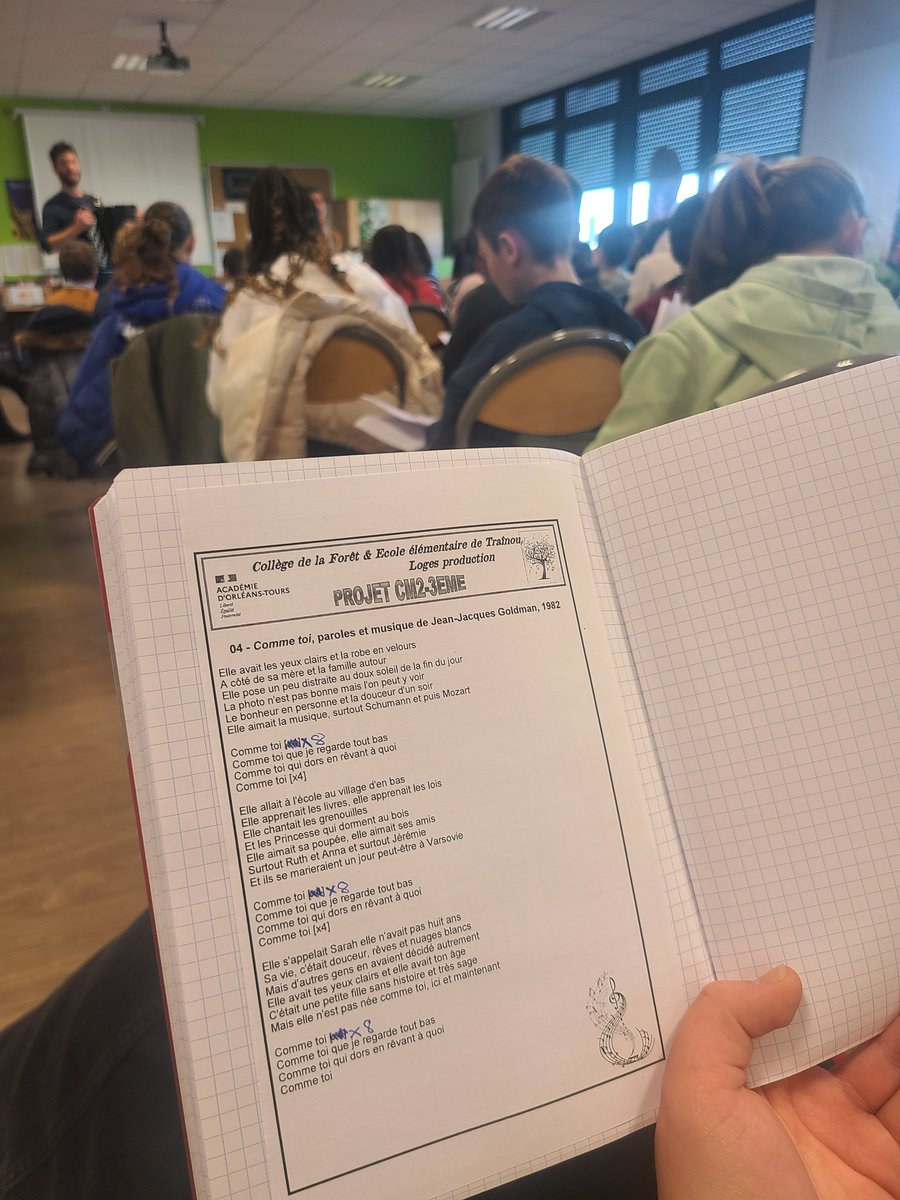 Collège de la forêt - Trainou tweet media