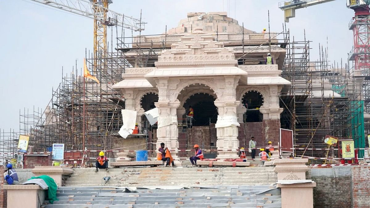 🇮🇳 Hoy se produce en India uno de los acontecimientos más importantes de las últimas décadas.

El primer ministro, Narendra Modi, inaugura un templo hindú en Ayodhya.

¿Por qué esto es tan importante para el líder indio y qué implicaciones políticas tiene?

Veámoslo ⬇️
