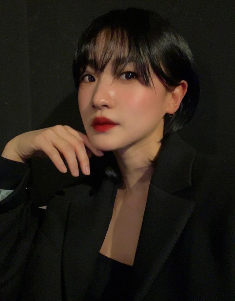 真的好想摸摸没有毛的大粗鸡巴