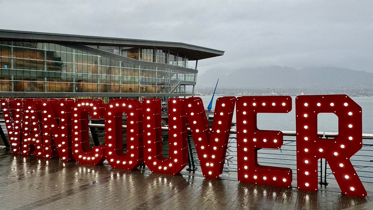 It does not get anymore #Vancouver in #January than this! 🌧️ 

#Raincouver #WetCoast #ShareYourWeather #BCrain #YVRwx #BCwx #BCstorm #January2024 #BeautifulBC #BigRaindrop #Mist #CanadaPlace @KMacTWN @VanConventions @MurphTWN