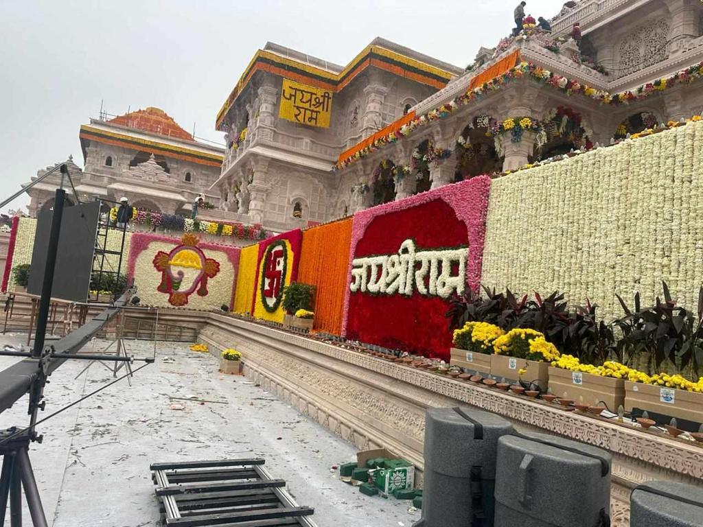 TSYPIndia's tweet photo. On this auspicious day of Ram Lalla Pran Pratishtha, the spirit of unity and celebration resonates in the heart of millions of Indians. May Lord Ram fill our lives with joy, peace, and prosperity.
.
.
.
#RamMandirPranPrathistha 
#AyodhaRamMandir
#PSABAuthority https://t.co/E79lp2PsZV