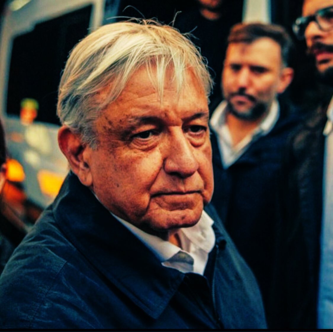 Pregunta queridos posteadores.🥳

A quien le crees ? 🤷‍♀️

Carlos Loret - Rt 🔁

Amlo - Like 

Voten 👇🙋‍♀️