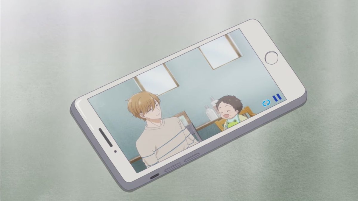 nostalgia520's tweet image. แงงงง้ อนิเมะ omegaverse น่ารักใสใส หลานยายมีสถานะเป็นก้อนอ้วม 1 ก้อน คุณป๊าติดกล้องดูลูกถึงกับร้องไห้น้ำตาหลั่งริน อ้วมอ้วมลูกพ่อช่างแสนน่ารักแจ้มแดง มีไฝที่คางเหมือนคุณป๊าล่วย