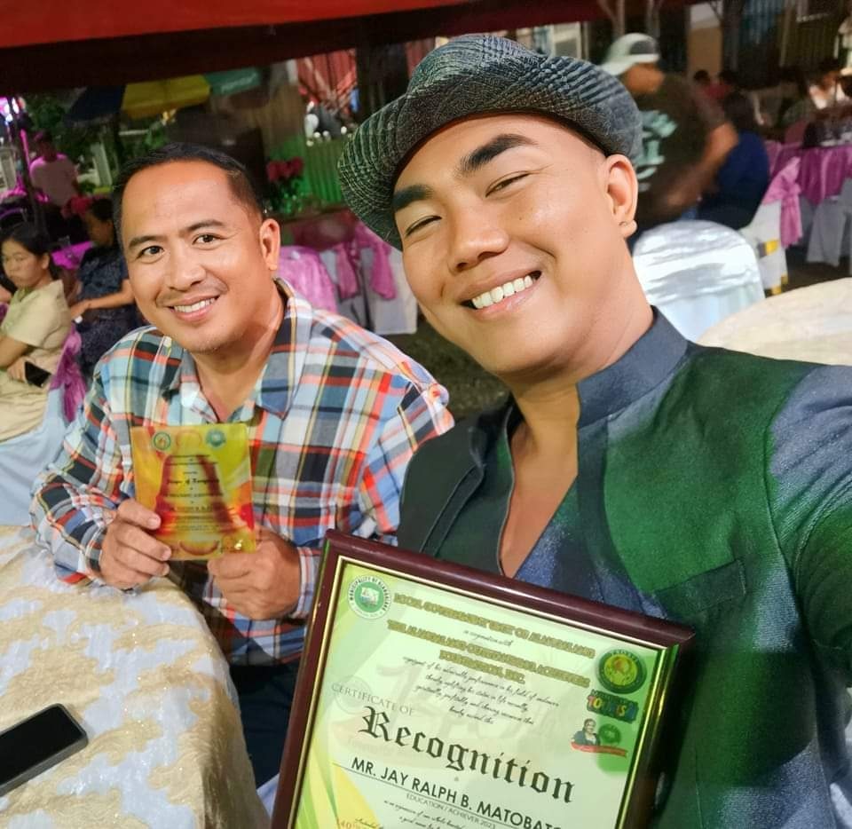 anhsSPA's tweet photo. GARBO HAN ALANGALANG AWARDING 2023

Kudos to our very own School Principal - Sir Vernon M. Barraza Jr, awarded as 2023 Outstanding Achiever - Education and our SPA Coordinator - Sir Jay Ralph B. Matobato for being one of the 2023 Achievers for Education. https://t.co/NWT3gCGIPR