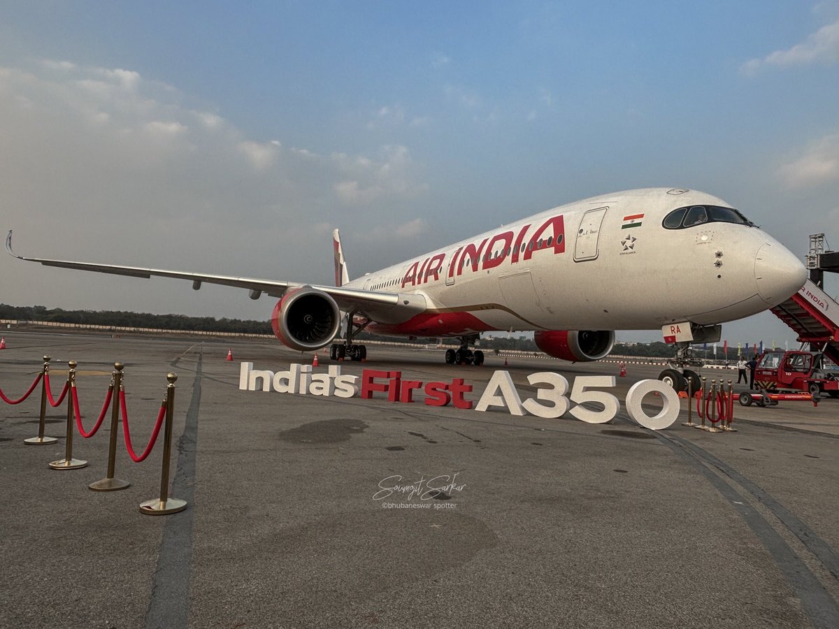 soumojit_aero's tweet photo. Congratulations, @airindia , on the maiden revenue flight of your first A350! A historic milestone marking the beginning of a new era in aviation excellence. 🛫🎉 

@Airbus 

#Airbus #avgeek #AirIndia #A350FirstFlight #Newera https://t.co/fYNyUayWxx