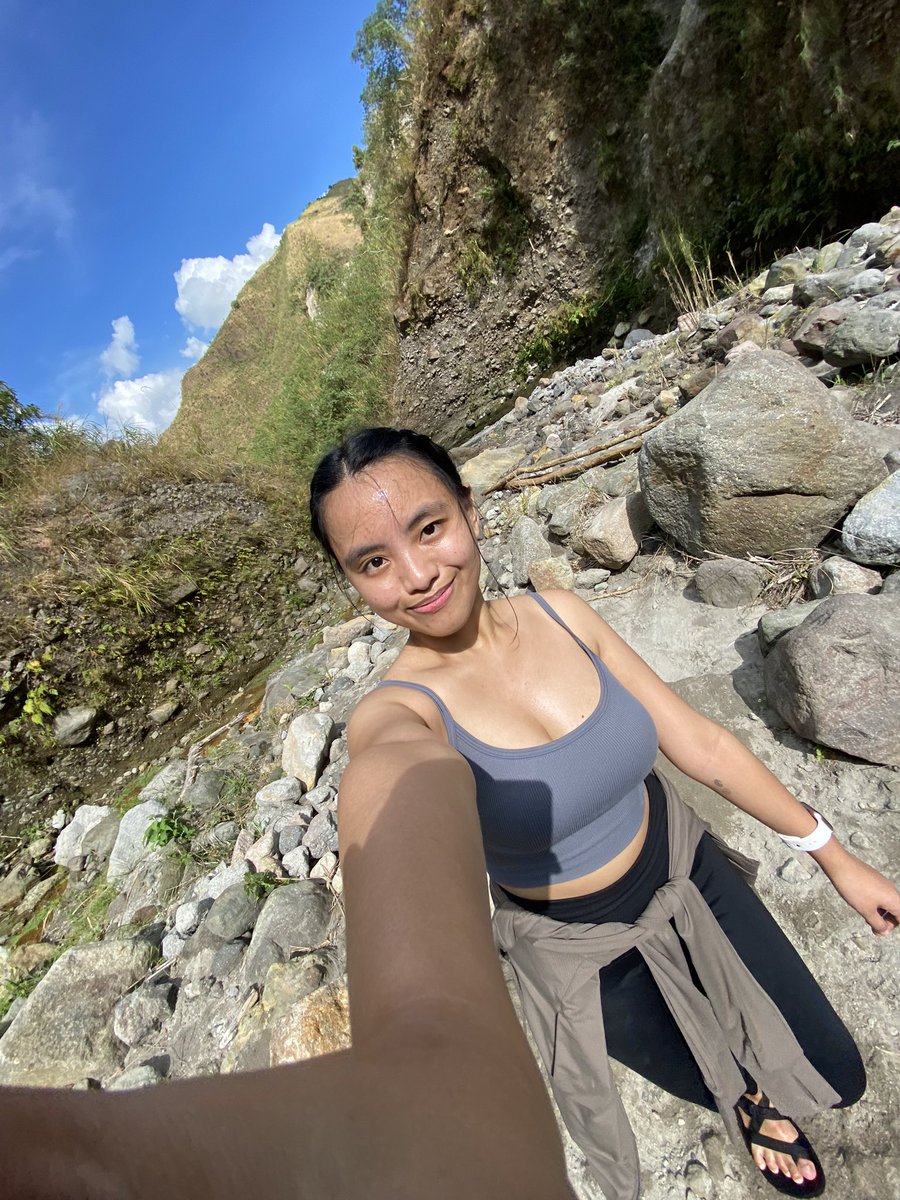 samjerica's tweet photo. masaya kahapon, bedridden ngayon 🥹😭 https://t.co/V84tg0eUil