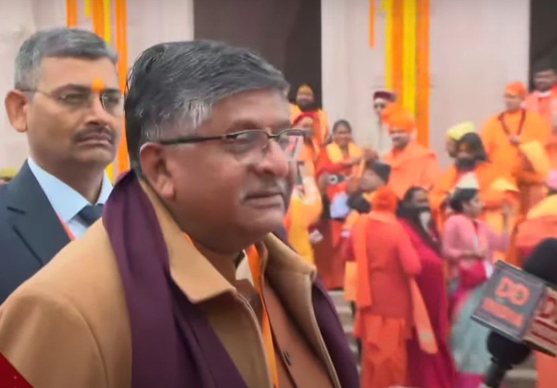 Salutes to this person too. He was the Vakeel for #RamLallaVirajman <a href="/rsprasad/">Ravi Shankar Prasad</a> ji. Thank you too for this moment