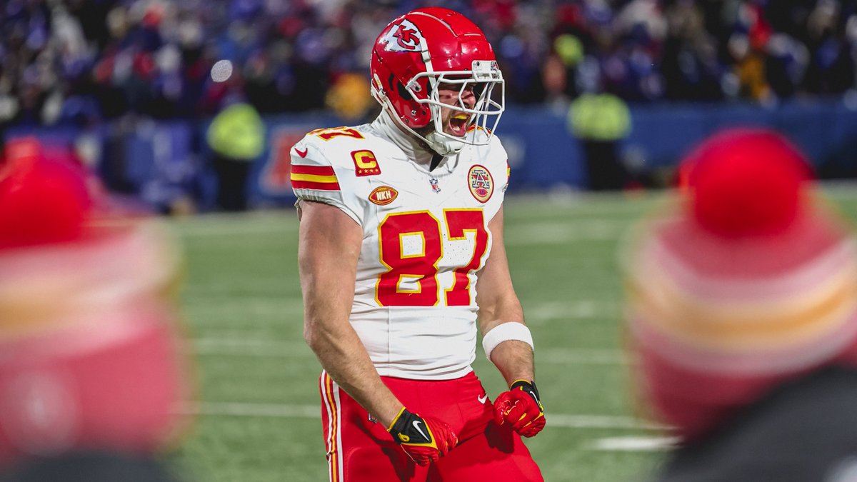 Chiefs's tweet photo. GOOOOD MORNING 😁 

IT'S #VICTORYMONDAY! https://t.co/daPacFhE9E