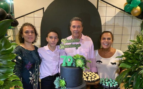 iluminadosccp's tweet photo. Hoje nesta segunda completo 71 Anos c Deus eu chego longe familia e patria sempre em primeiro lugar eu cheguei longe
#brasilnaovaivirarcuba
#bolsonaro2025
#deuspatriafamilia
#71anos https://t.co/bFY3hYVyBk