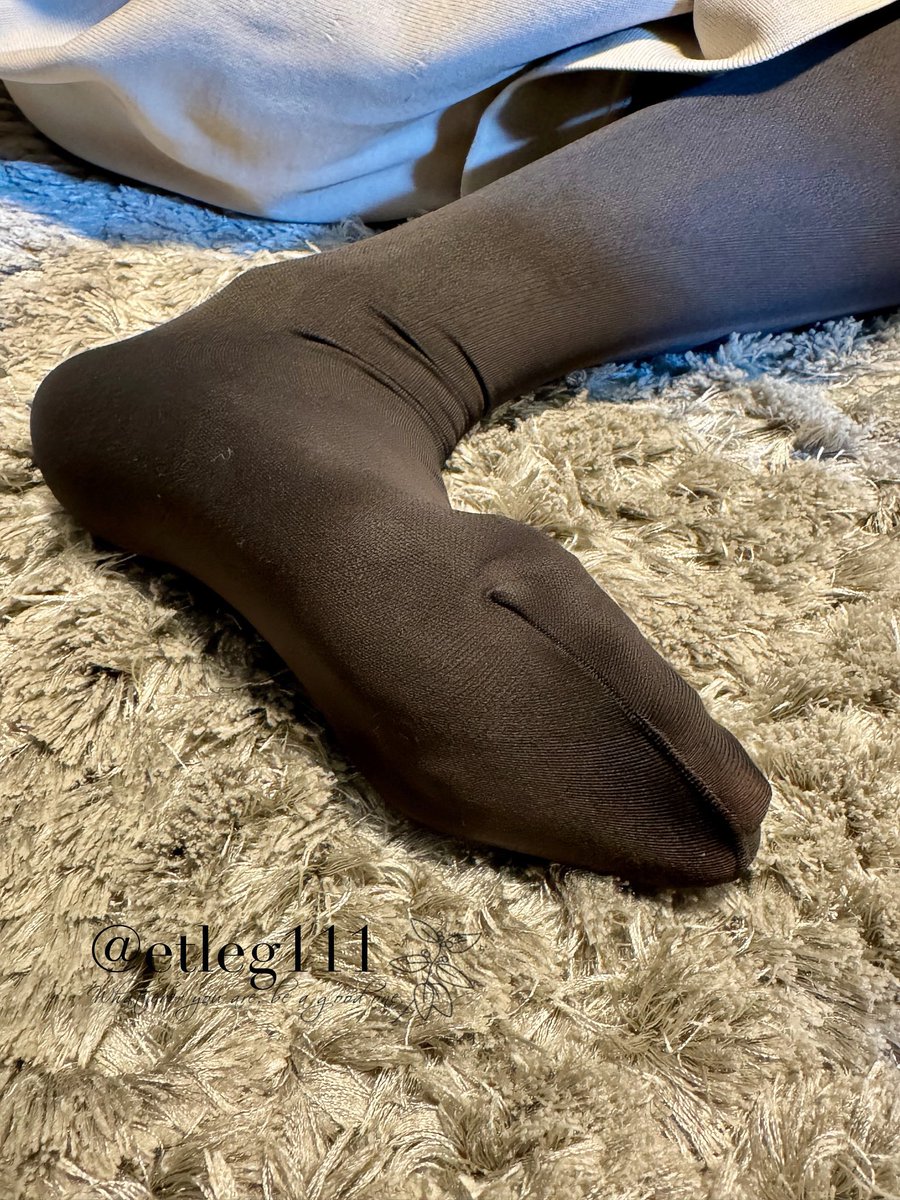おつかれさまです✨
私のタイツ姿って、全然人気ないですね🤔
いつかのタイツ📸💖 https://t.co/OkRIx7v7if