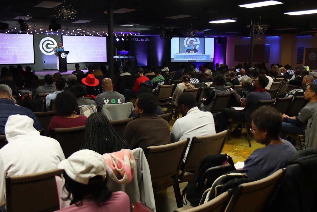 Pastor Derrick gave us clarity today on the >> Religious Mindset << and how it effects the church community 🛐⛪️ We are DEVELOPING a culture of believers who EMBRACE the Word &amp; it’s principles to EXCEL!

#wordrich #mindset #tradition #religion #relationship #communityrich #soul