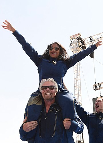 Krishna_Kumar02's tweet photo. Wish You A Very Happy Birthday.💐💐
You're Always An Inspiration Ma'am.🙏💛 
#Unity22 #VirginGalactic #Telugu

@SirishaBandla https://t.co/Lai1M4TNFC