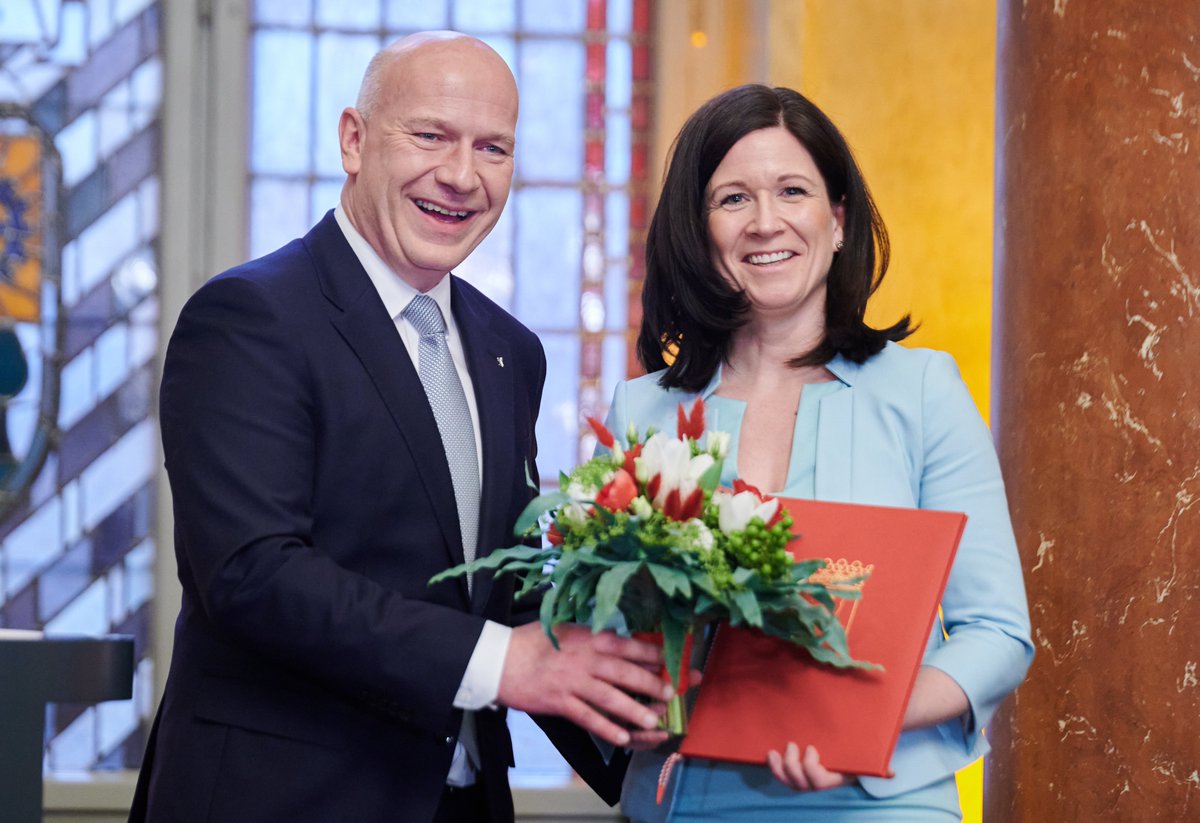 Der Senat in #Berlin wird zum Familienbetrieb. Zweimal wurde die „Leitung des Leitungsstabs“ an Vertraute vergeben: Bildungssenatorin Günther-Wünsch beschäftigt eine Ex-Mitarbeiterin der CDU-Geschäftsstelle – und Kai Wegner, ihr Partner, deren Partner.
checkpoint.tagesspiegel.de/langmeldung/4k…