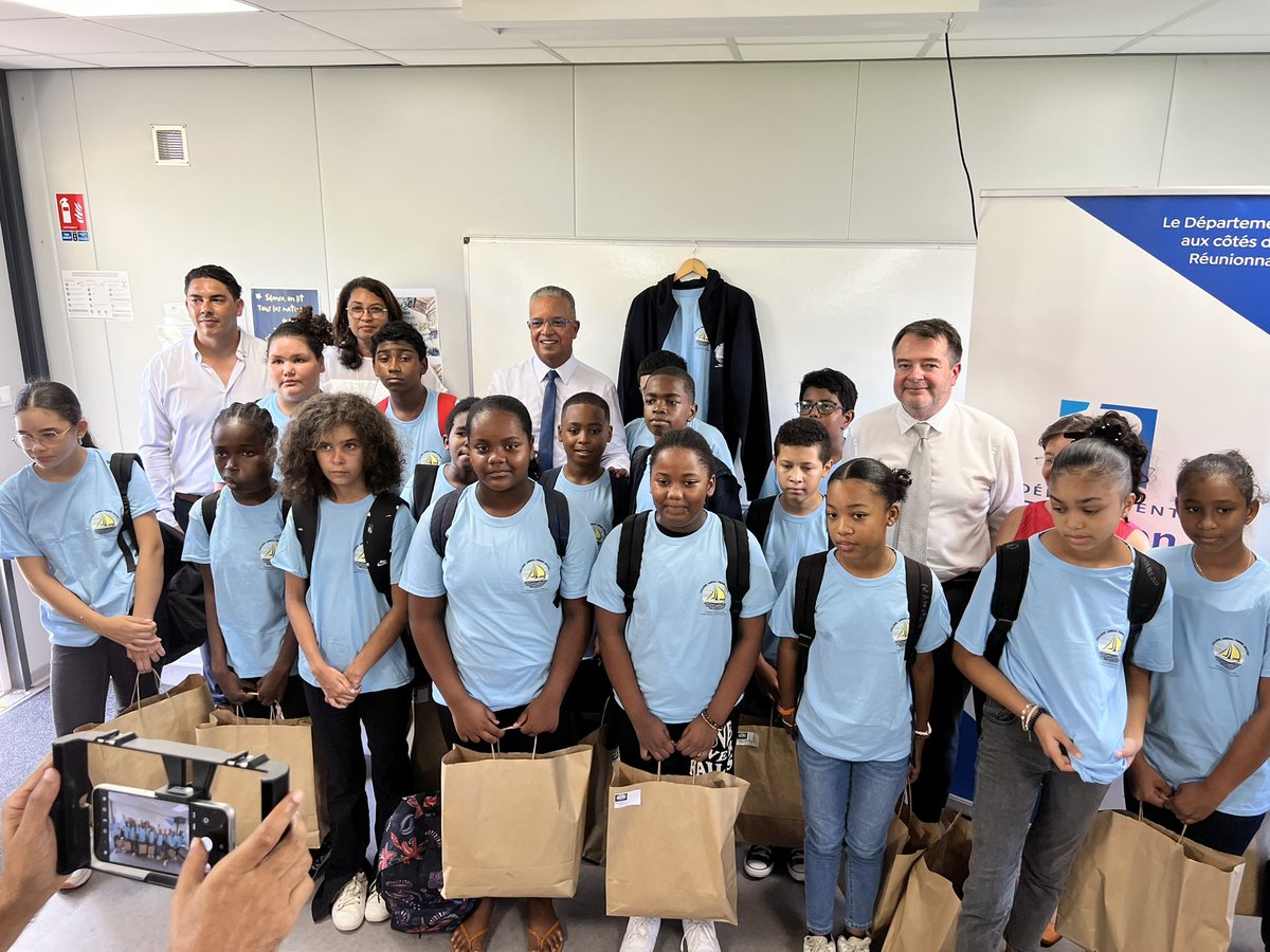 Académie de La Réunion tweet media