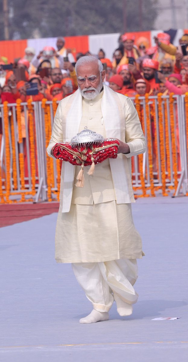 rmulko's tweet image. #RamMandirPranPrathistha #RamLallaVirajman #PranPratishthaRamMandir #AyodhyaRamMandir