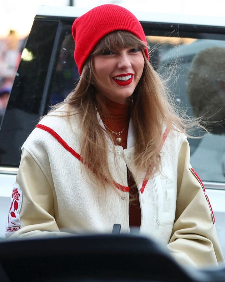NewyorkJacket's tweet image. Taylor Swift VS Travis Kelce Trending Love Story💝
Check all new trending outfits!!
Link:
nyjacket.com/product/travis…
nyjacket.com/product/ctfl-t…

#Chiefs #ChiefsKingdom #KcVsBuff  #Bills #BillsMafia #TaylorSwift #TravisKelce #JasonKelce #KylieKelce #NFLPlayoffs #SuperBowl #WideRight