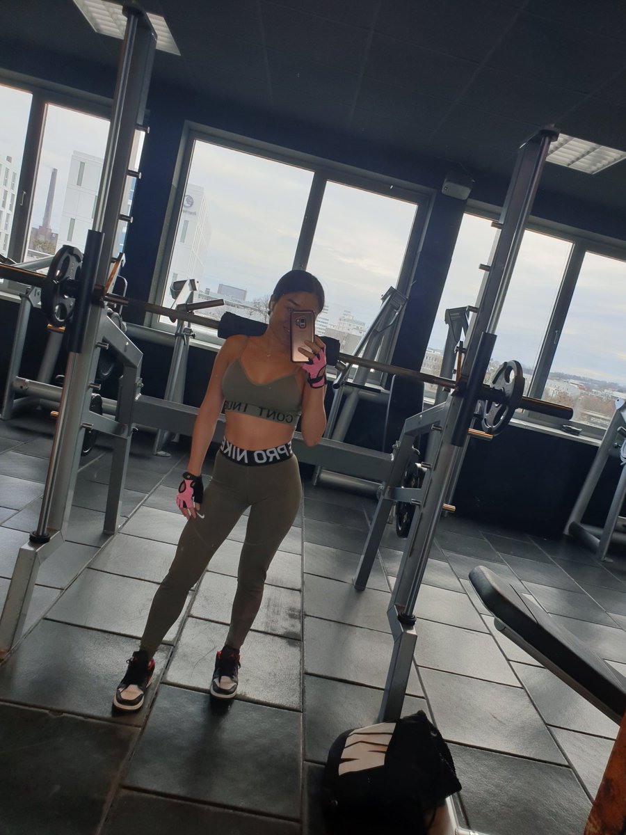 sweet_mini1's tweet photo. Gym time #onlyfans 
sweet_mini https://t.co/J1zhS4AdOW