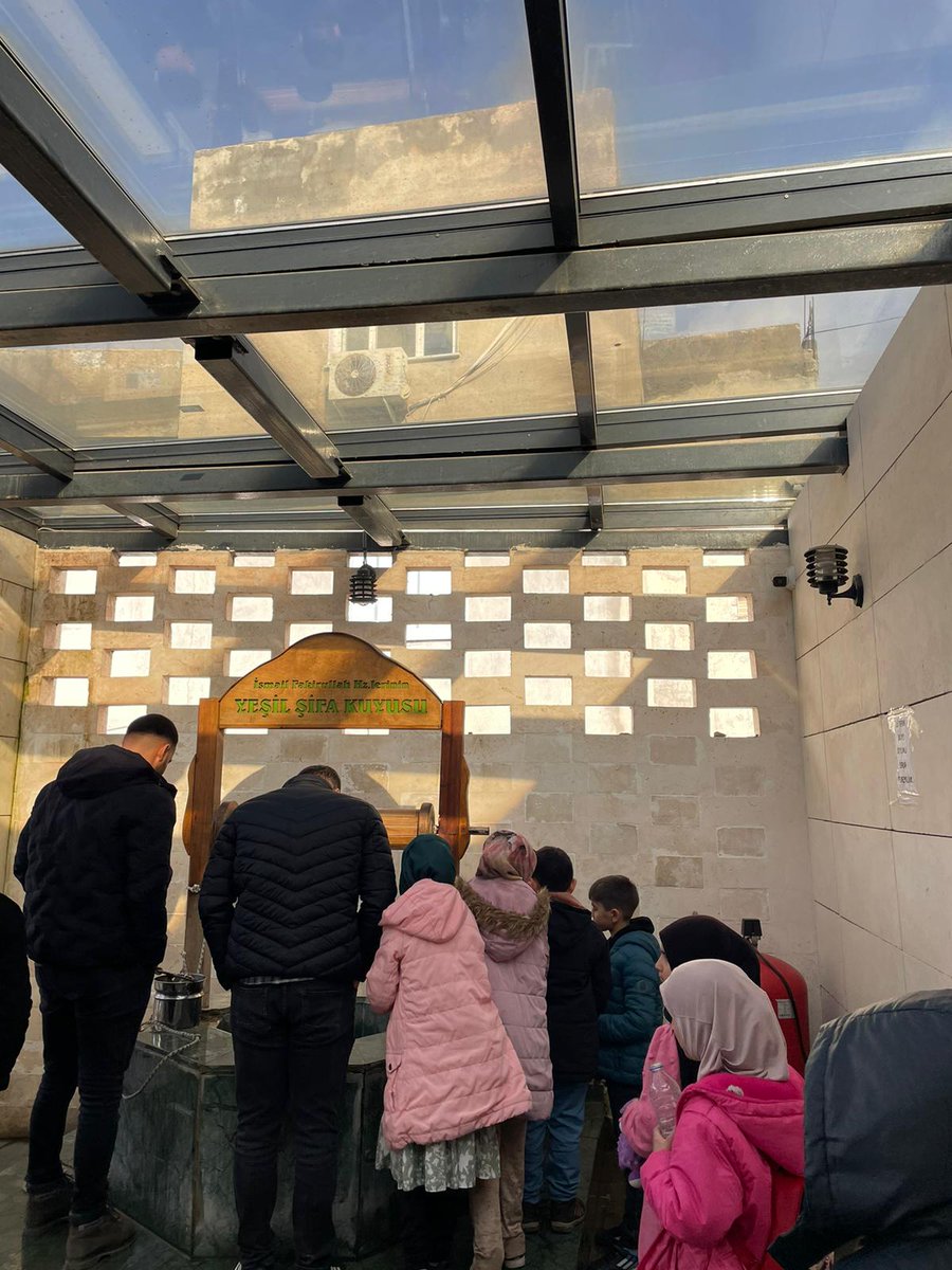 Dönem Sonu Haftası Etkinlikleri kapsamında  İbrahim Hakkı İlkokulu öğretmen ve öğrencilerinin Tillo İsmail Fakirullah Hz. Müzesi, tarihi ve ören yerleri gezisinden kareler. <a href="/tcmeb/">Millî Eğitim Bakanlığı</a> <a href="/mem_siirt/">Siirt İl Millî Eğitim Müdürlüğü</a>