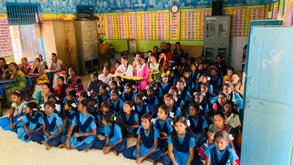 NGOWings2013's tweet photo. WINGS foundation organized a session on Menstrual Hygiene, Menstrual Waste, and Sustainable Menstruation in Deherje Village, Vikramgad. Ms. Falguni Rajput Director, WINGS foundation was the resource person for the program, who conducted the program. https://t.co/BzZIycNrAi