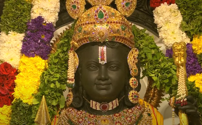 @ARanganathan72 A moment etched in divine brilliance! As the blindfolds unveil, revealing the radiant face of Ram Lalla during the Prana Pratistha, it's a celestial spectacle, resonating with the collective prayers of centuries. Jai Shri Ram! 🙏🕉️