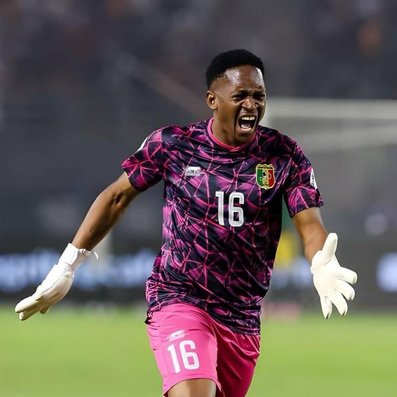 Fumbo Khan tweet media