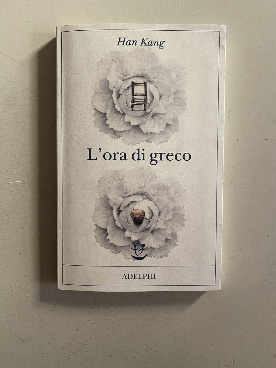 Han Kang, L’ora di greco 

L’importanza delle parole perdute e ritrovate
Incontro tra una donna e un uomo in lotta contro la solitudine
<a href="/Agenzia_Ansa/">Agenzia ANSA</a> ansa.it/amp/sito/notiz…

<a href="/mizemix/">Milena Z. Ciccimarra</a> <a href="/adelphiedizioni/">Adelphi Edizioni</a>
