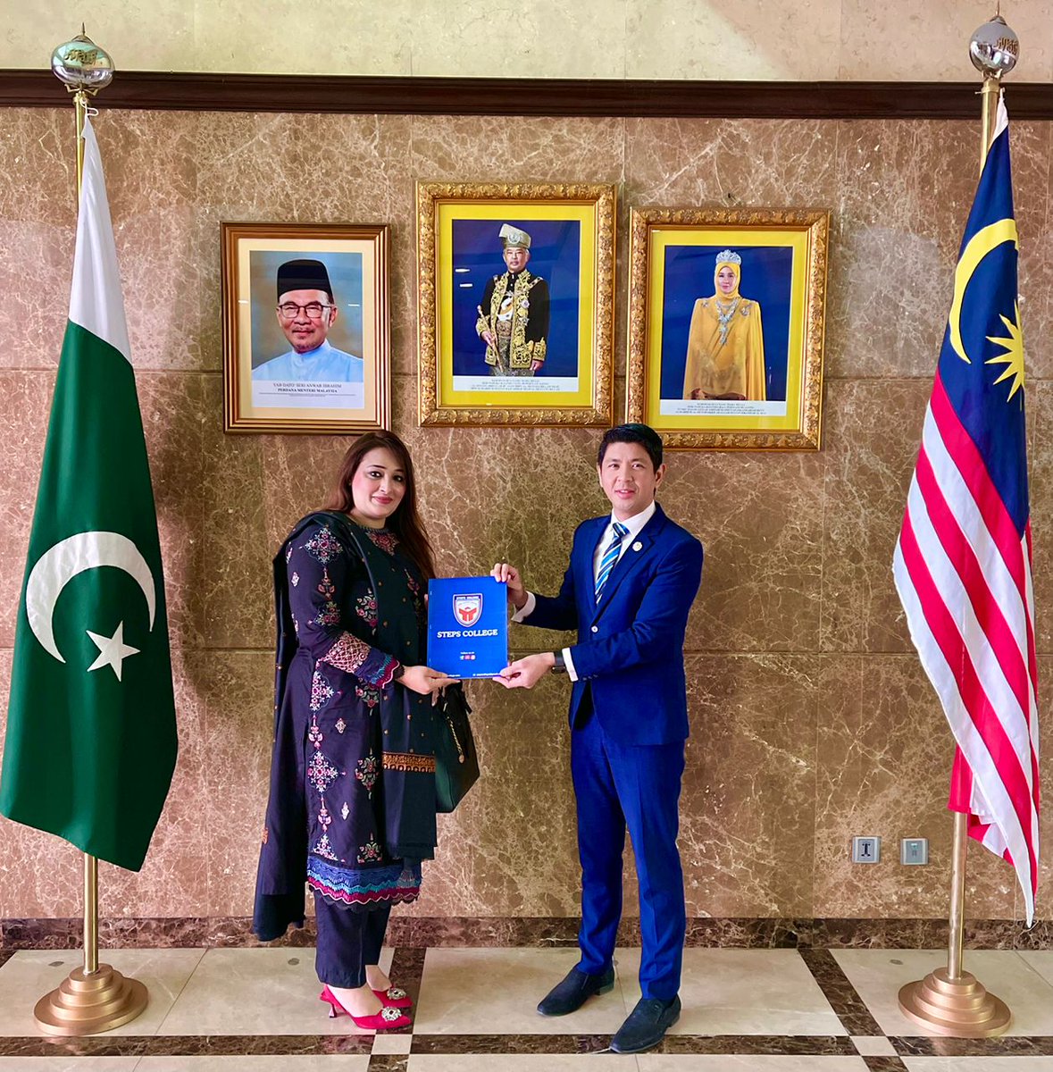 On 11 January 2024, Mr. Syafik, Counsellor of the High Commission, on behalf of the High Commission received a courtesy call from Ms. Afshan Khalid, Director and CEO of Steps College. During the meeting, both sides exchanged views on the education system in Malaysia and Pakistan.