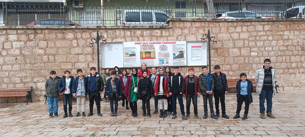 Dönem Sonu Haftası Etkinlikleri kapsamında İkizbağlar İlkokul/ Ortaokulu  Rafadan Tayfa Hayrimatör Sinema Filmi ve Siirt Ulu Camii Gezisi yapıldı.<a href="/tcmeb/">Millî Eğitim Bakanlığı</a> <a href="/mem_siirt/">Siirt İl Millî Eğitim Müdürlüğü</a>