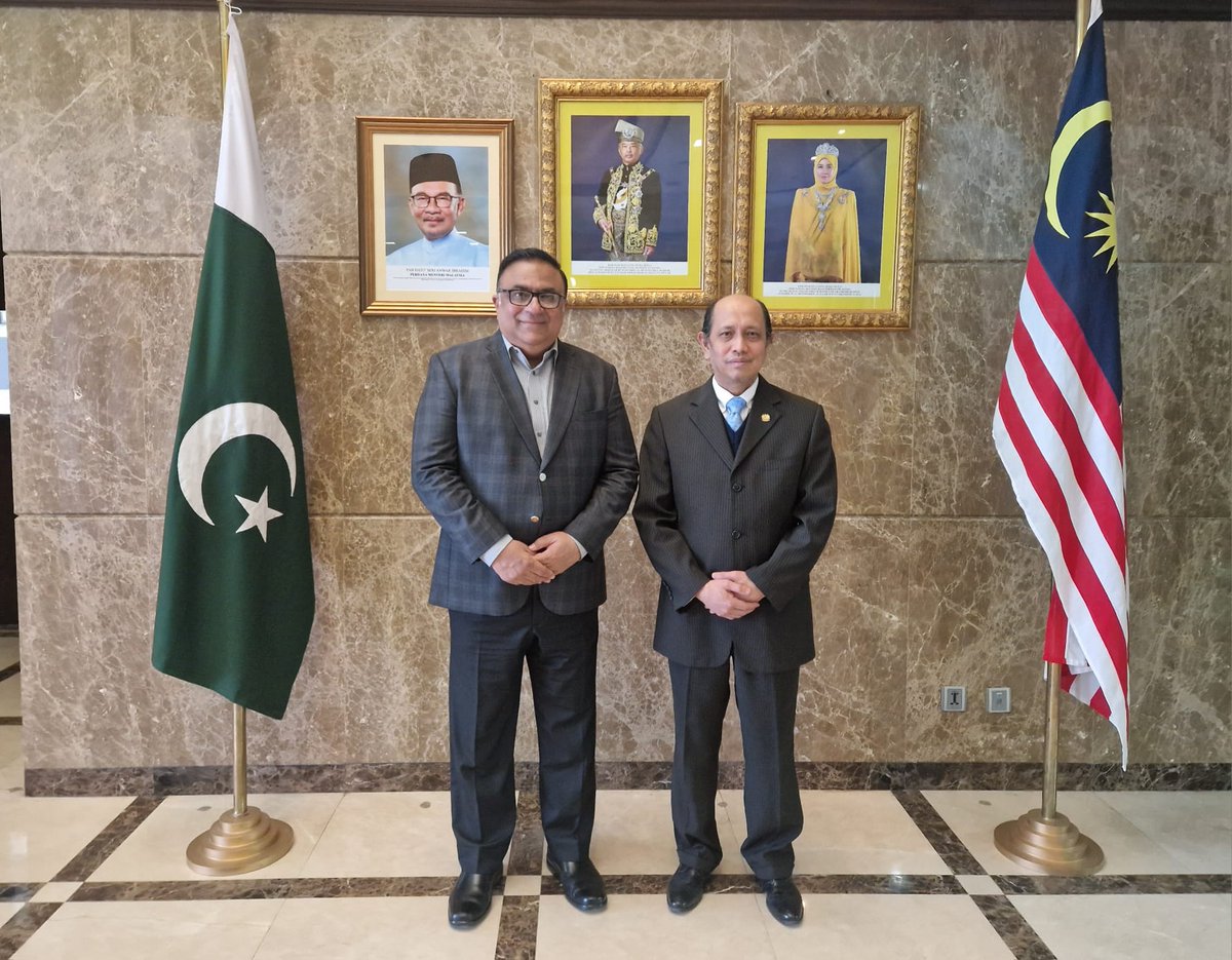 On 17 January 2024, Ambassador Azhar received a courtesy call by Dr. Khurram Tariq, President of Faisalabad Chamber of Commerce and Industry, at the Malaysian High Commission.
