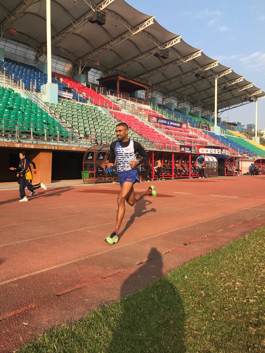 MohamedMdv's tweet photo. Struggle!
.
.
.
@eliterunnersmv
#fitlabmv https://t.co/IU5V9vGd5o