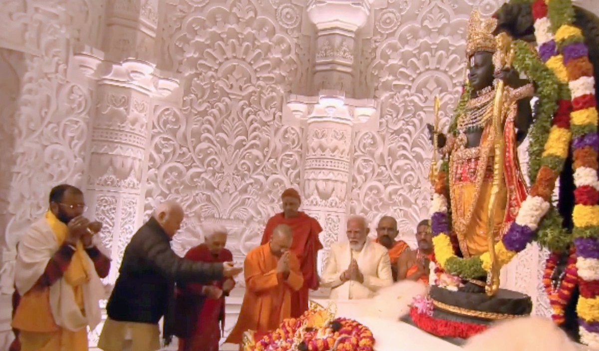 myogioffice's tweet photo. श्री अयोध्या धाम में श्री रामलला के बालरूप विग्रह की प्राण-प्रतिष्ठा भर ही नहीं हुई है, अपितु लोक-आस्था और जन-विश्वास भी पुनर्प्रतिष्ठित हुआ है: मुख्यमंत्री श्री @myogiadityanath जी महाराज

#राम_का_भव्य_धाम https://t.co/jVNTeNsuaj
