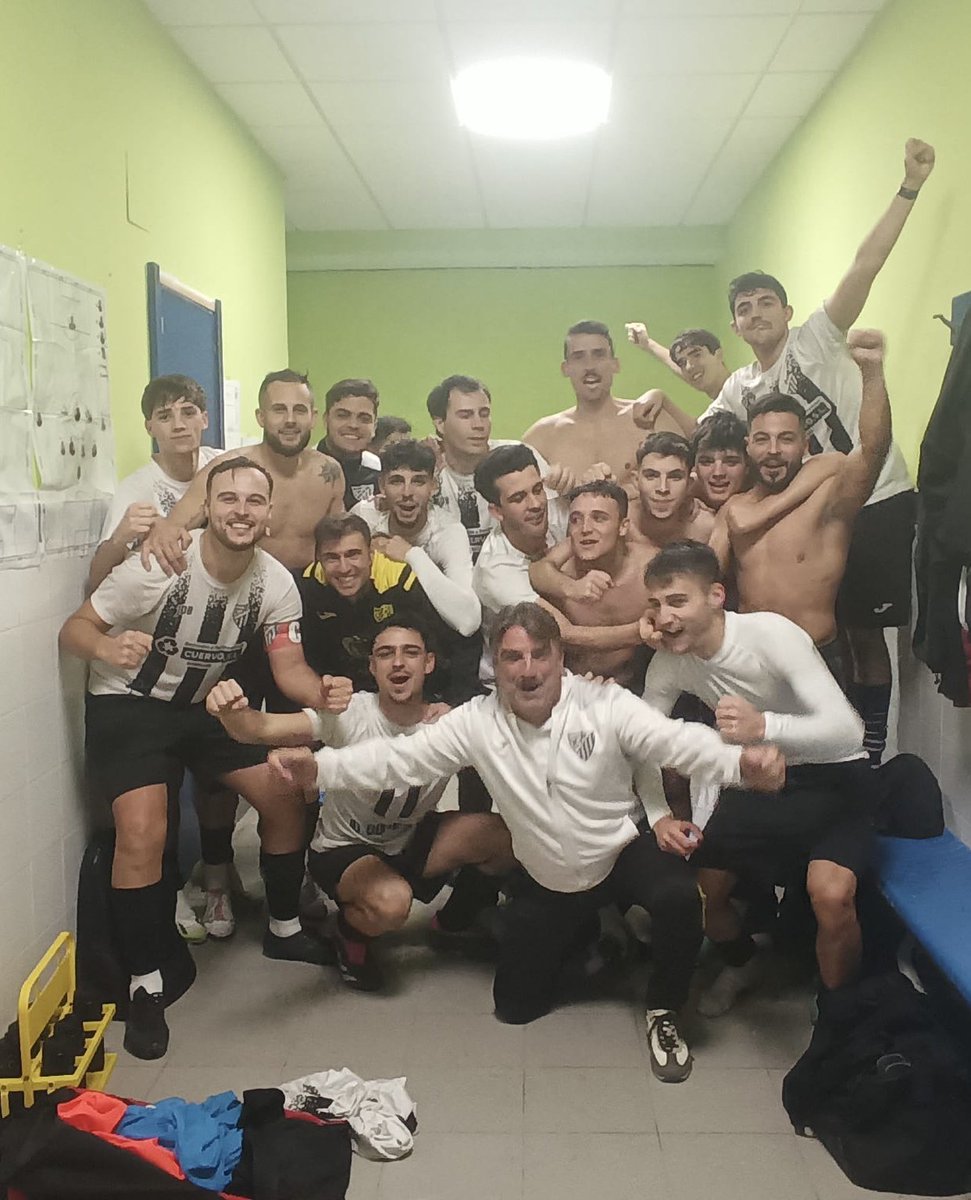 ¡ Domingos de felicidad ! 
+3 y portería a cero✅
<a href="/JDBormujos1991/">JD Bormujos</a> ⚪️⚫️