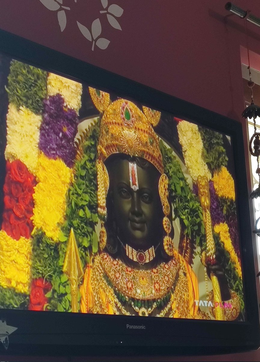 veda_kulk's tweet photo. प्रभू...!🥹🥹🙏🏻
#RamLalla 
#mandirwahibana 
#अयोध्या 
#RamMandirPranPrathistha https://t.co/OQsgqNtTIM