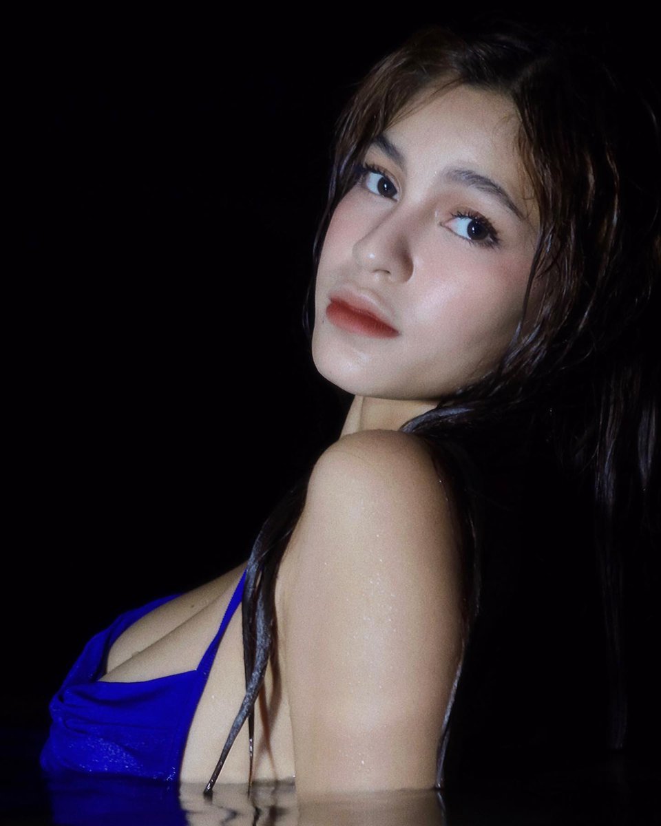 LimMeisha's tweet image. same time next year 💋