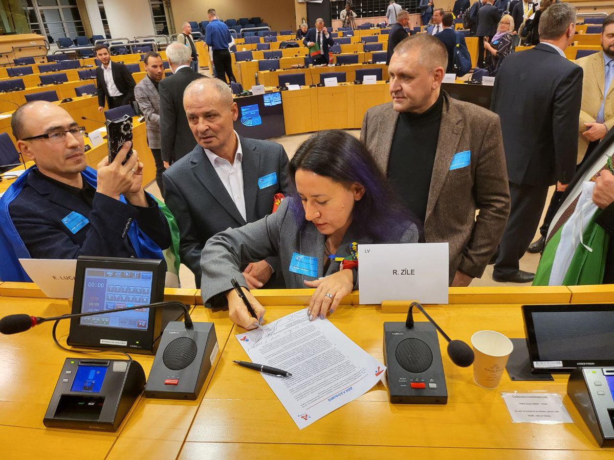 freenationsrf's tweet image. Documents approved by leaders of National Liberation Movements regarding key aspects of #DecolonizationRF &amp;amp; Reconstruction #PostRussianSpaces(100% #denuclearization +new borders)will be very important at final stage of collapse imperial #Moscovia(everything will happen quickly)💯