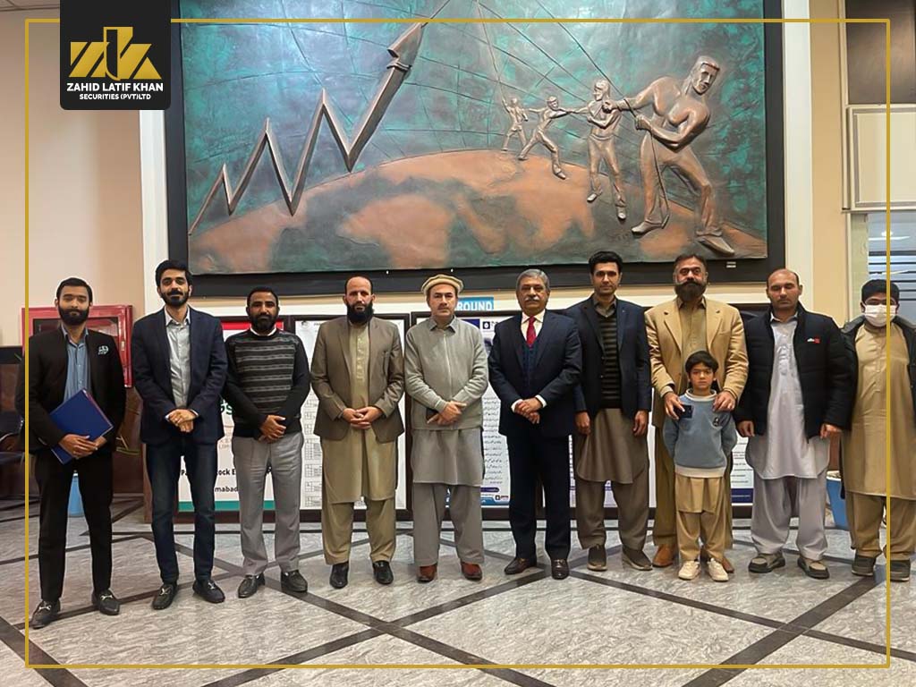 zlksecurities's tweet photo. ZLK Securities CEO met with the University of Malakand to explore Financial Literacy collaboration, aligning with ZLK's nationwide initiative bridging academia & industry.
#ZLKSecurities #psxteam #financialliteracy #mutualrelationship #AcademiaIndustryUnion https://t.co/rt17AWw8M6