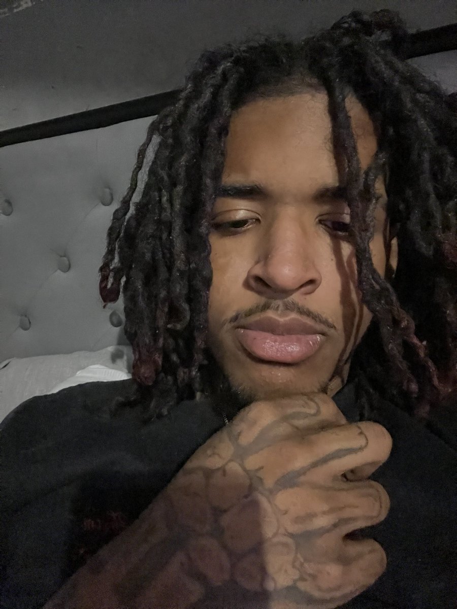 fwkylo's tweet photo. @Lagwtf 🧍🏽 https://t.co/CWWFGO1vGD