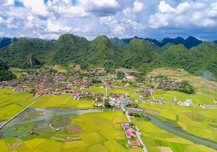 dustym4's tweet photo. Đừng phí hoài thời gian và tình cảm cho một người chỉ xem bạn là sự lựa chọn, bạn xứng đáng với những điều tốt đẹp hơn. https://t.co/ULlZUdSVDt