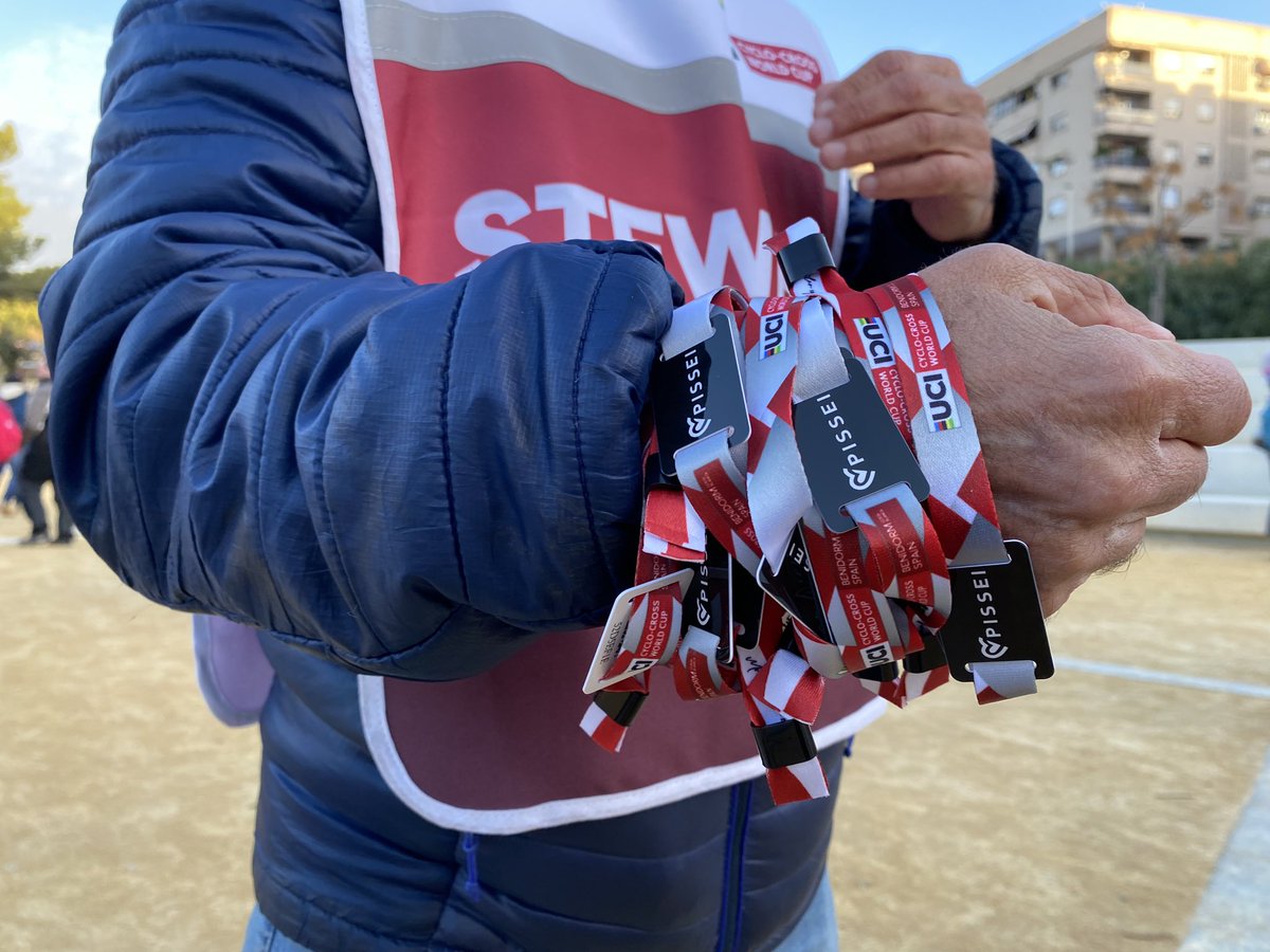 💥 ¡Increíble Evento! 

Muchas gracias a todos los asistentes   🙌🏻🚴🏼‍♂️

¡Seguimos sumando!  🚀

#BenidormCX #Bracelit #pulseranfc #cashless