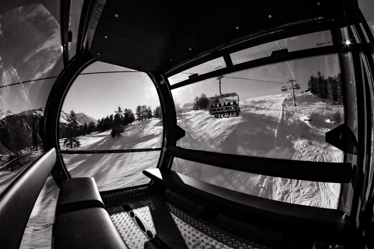 thyon4vallees's tweet photo. Votre week-end était-il à la hauteur de vos attentes ? Nous on s'est régalés avec vous à #thyon4vallées. On se revoit bientôt ? https://t.co/4YPqpgVDxk