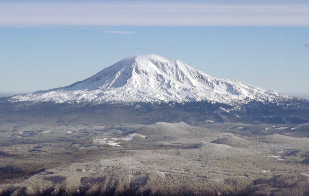 USGS's tweet photo. Mount Adams - The largest active volcano in Washington State and among the largest in the #Cascades. 🌋
Learn more here: https://t.co/iZiTzjEgDN
@USGSVolcanoes #MountAdams #NaturalHazards #MagmaMonday https://t.co/NyfSwfMnhc