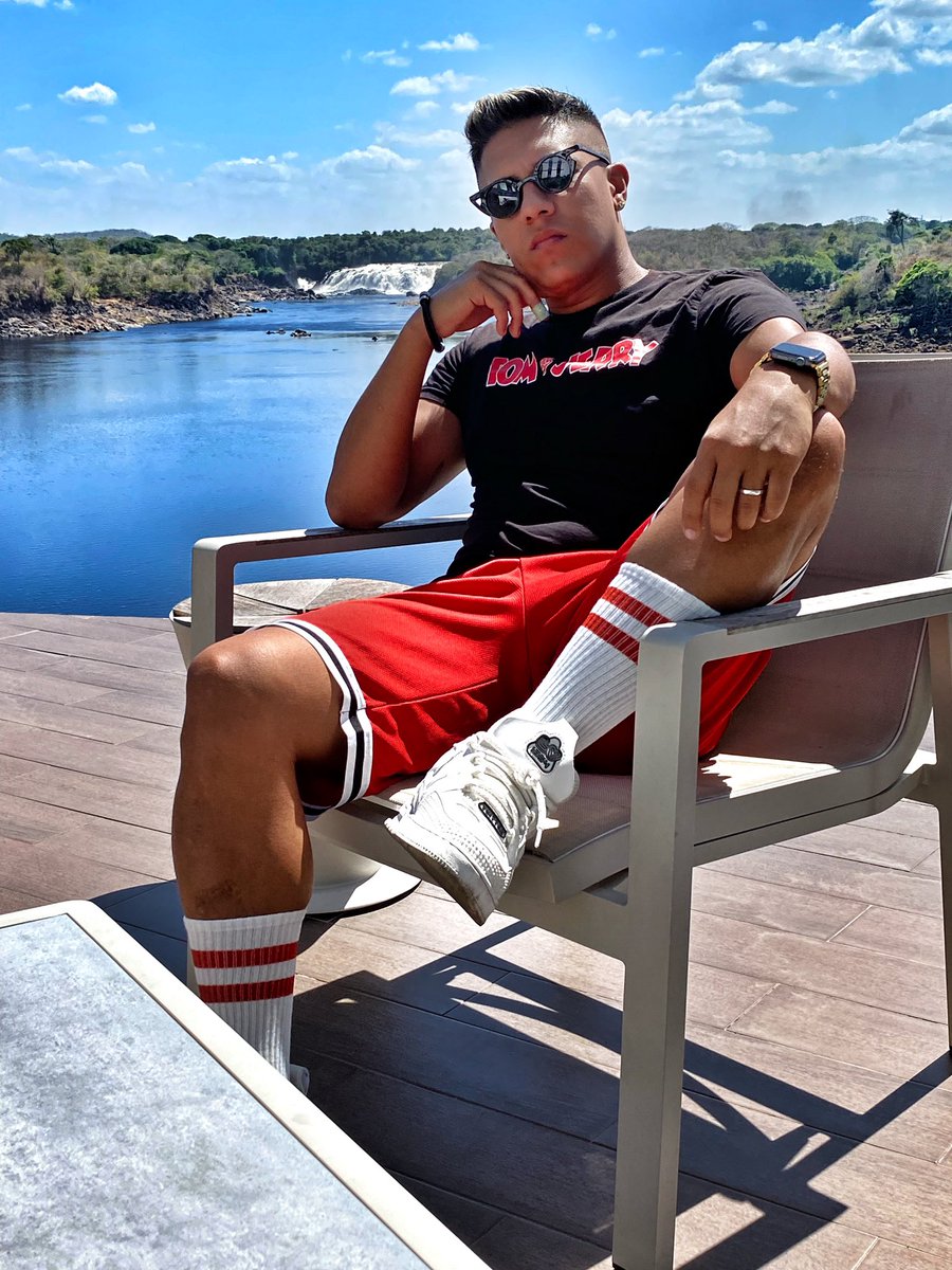 AdolFlow_VzLa's tweet photo. https://t.co/xze4A3QVMk