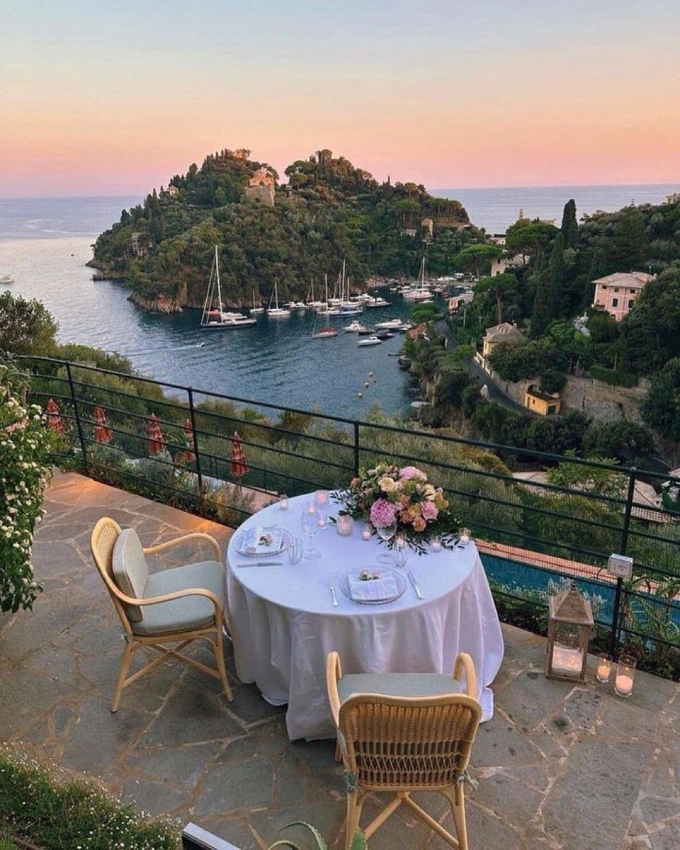 travly's tweet image. Portofino, Italy 🇮🇹