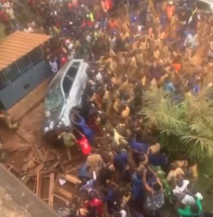 JudeAtonga's tweet photo. Violence in High School Etoug-Egbe,Yaounde. "Let's work together to create a safe and peaceful learning environment for our students. Violence and vandalism have no place in our secondary and high schools. Let's teach empathy, respect, and understanding. #StopViolence #SafeSchool https://t.co/Ebdmde6sf7