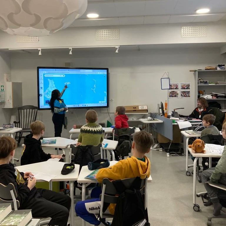 Finnish Winter welcomed a group from the tropical Bahamas🇧🇸🇫🇮. #Sustainableeducation was one of the most important topics that resonated with our visitors, also Versatile learning environments, Curriculum &amp; Assessment, Educational Support and Co-operation. 

#studytour #eoc