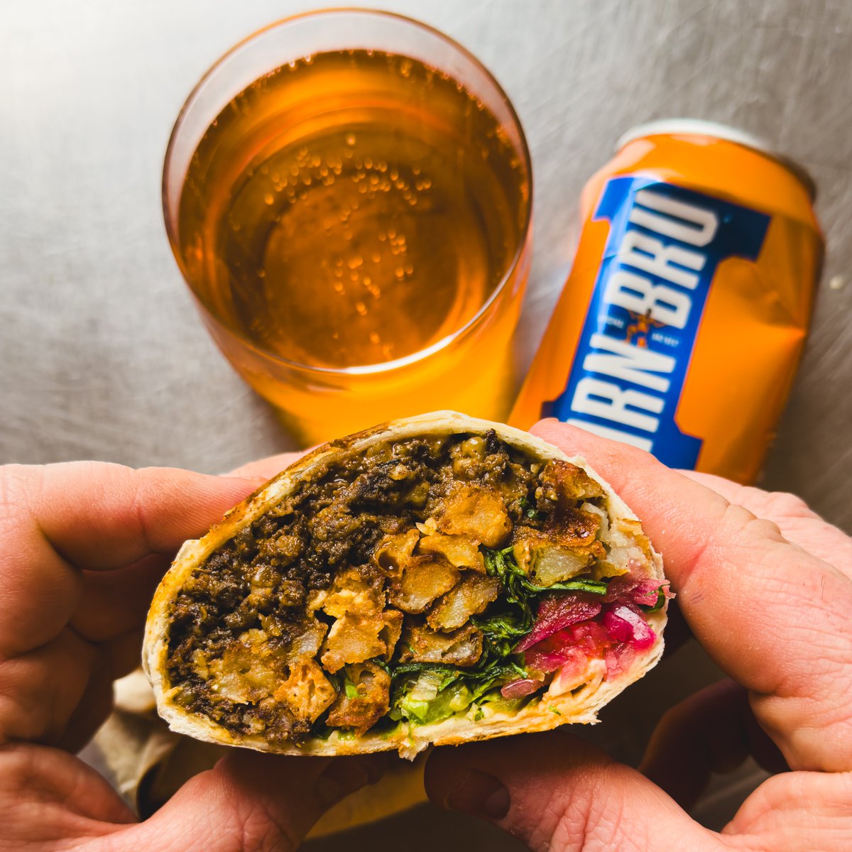 Have an ‘El’ of a Burns Night. 🏴󠁧󠁢󠁳󠁣󠁴󠁿 Try our BRU Burrito by King of Feasts to add a Mexican twist to your celebration of Rabbie. For more Burns Night recipes head to our Instagram. IG: @KingOfFeasts