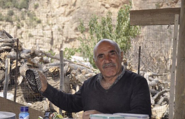 Hurmüz Diril hala kayıp!

Şimuni ve Hurmüz Diril çifti, 8 Ocak 2020'de kaçırıldı! Şimuni Diril’in cansız bedeni kaçırıldıktan 70 gün sonra çocukları tarafından tesadüfen bulundu. Hurmüz Diril’in akıbeti 1475 gündür bilinmiyor.

ܐܝܟܐ ܐܝܬܗܘܝ ܗܘܪܡܝܙܕ ܕܝܪܝܠ

#HurmüzDirilNerede